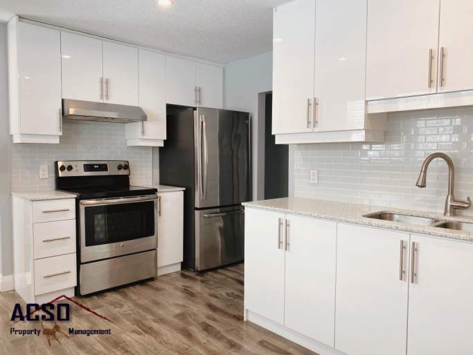 Upper-87 Third Ave. Kitchener