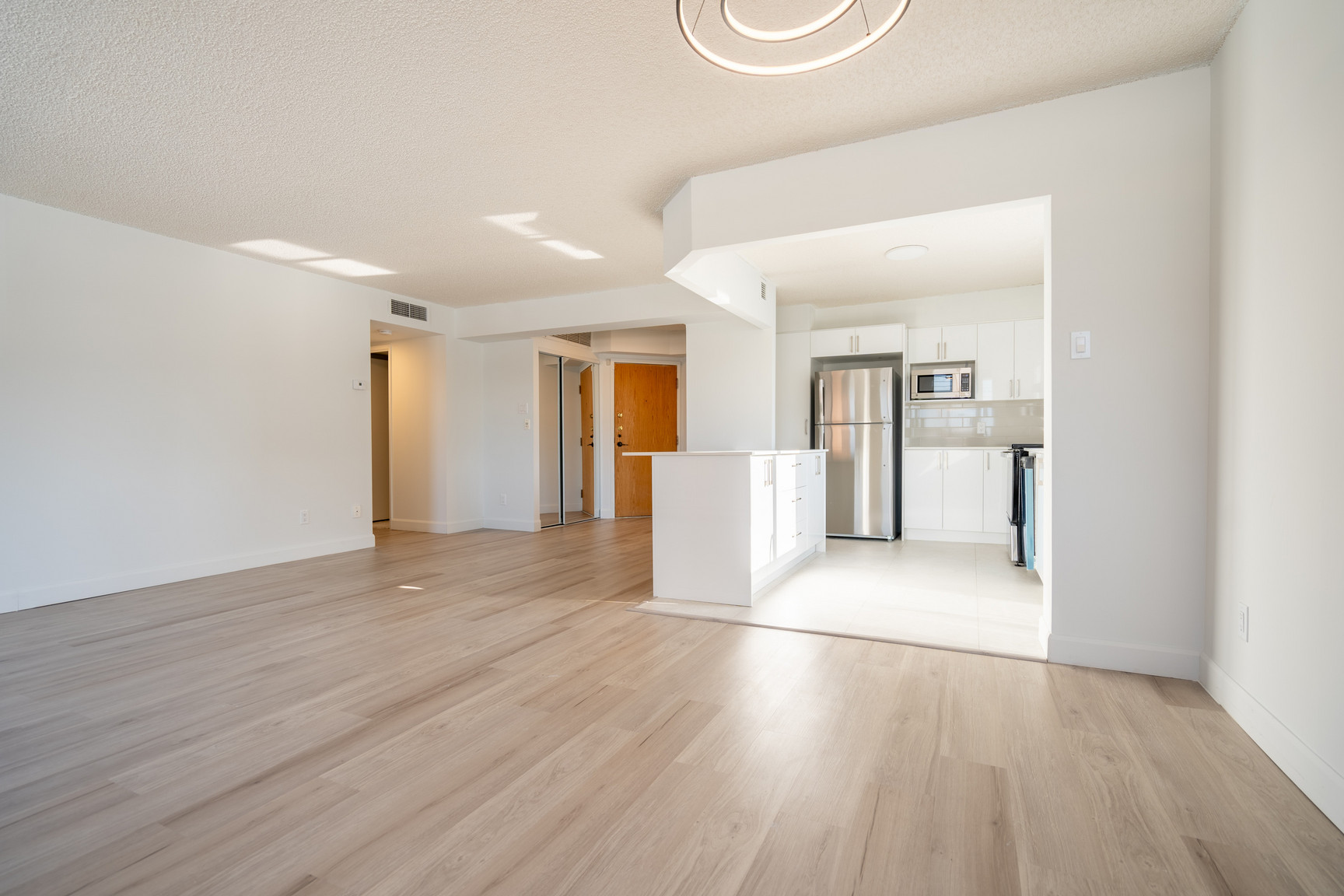 2555 Rue Modugno — photo 3