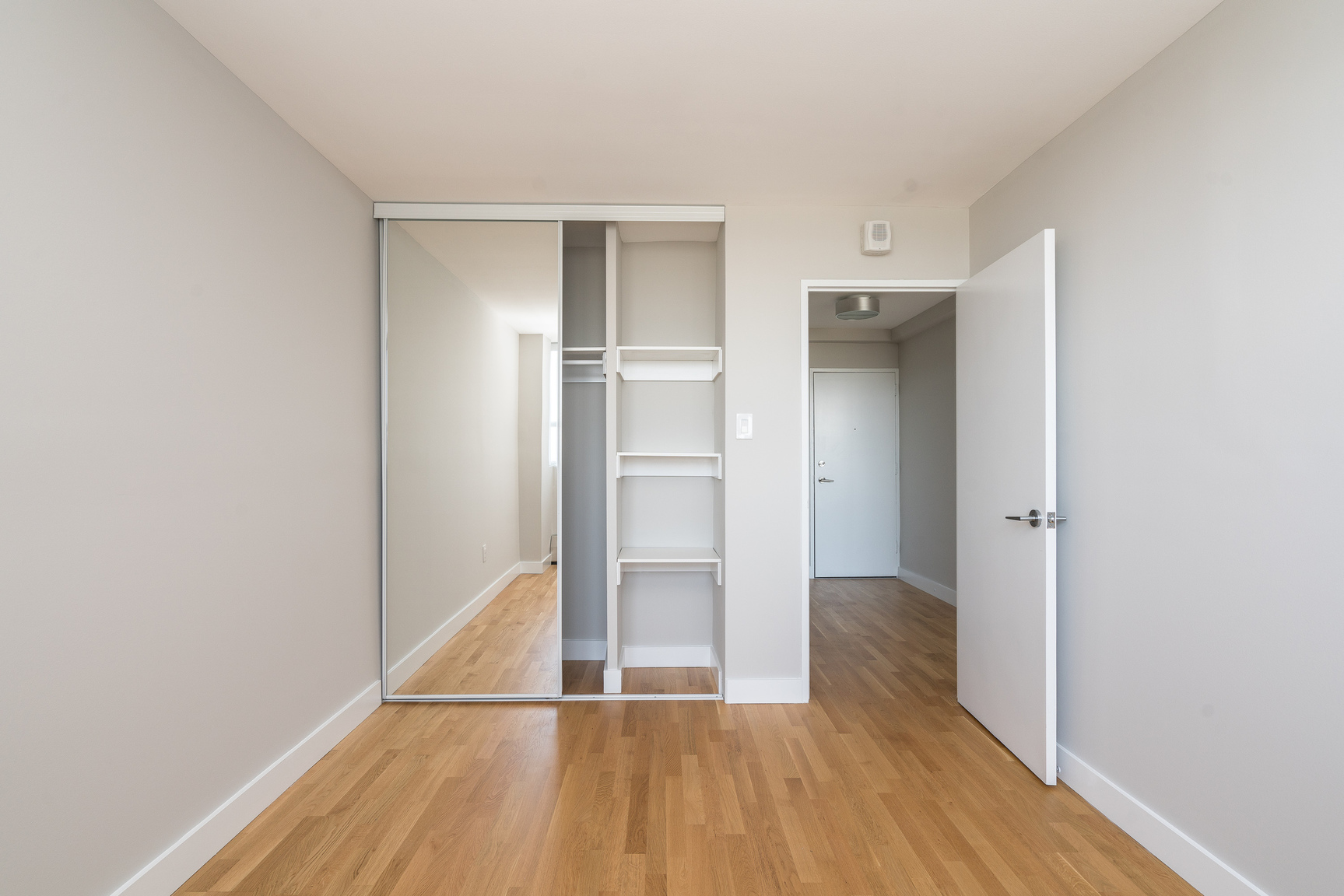 730 St. Clarens - Photo 4