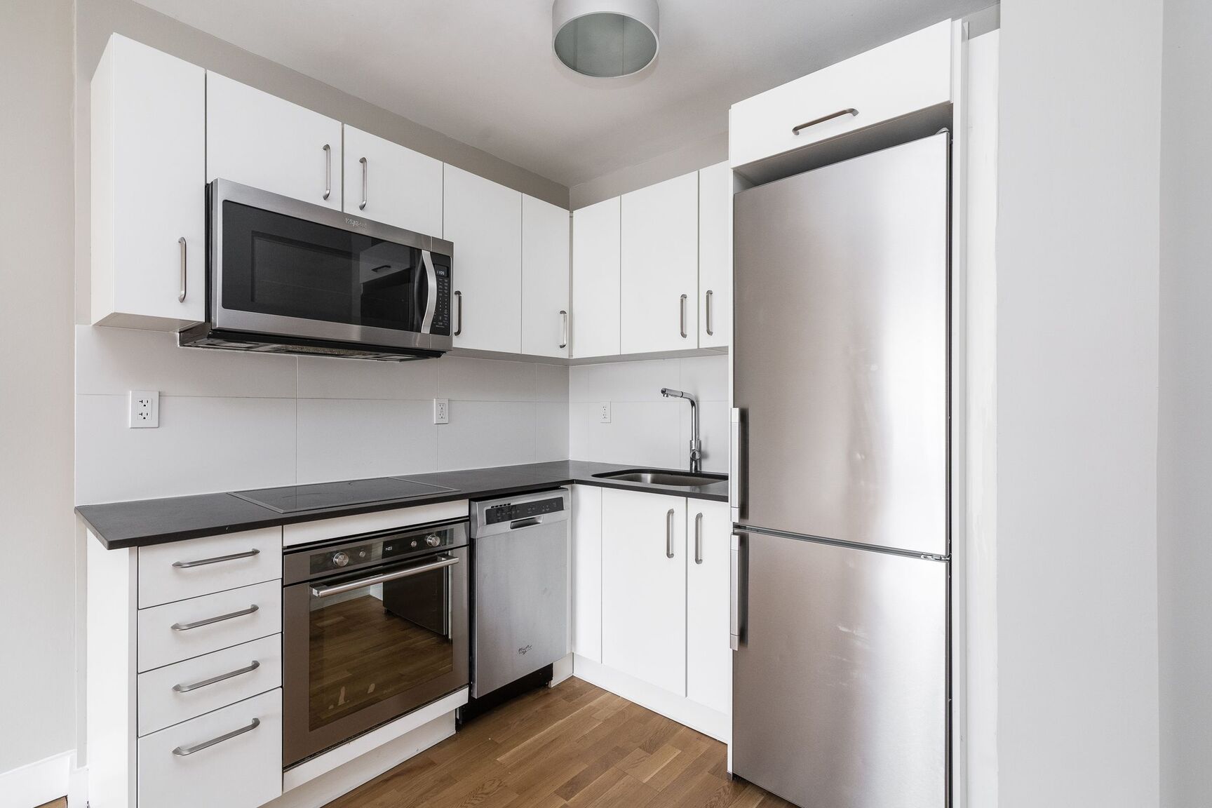 Richmond Place - Photo 15