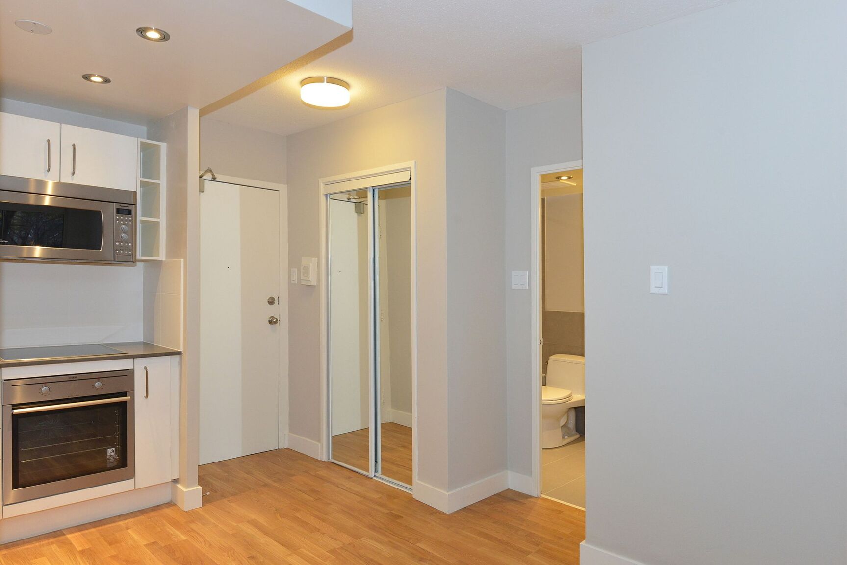 230 Oak Street - Photo 3