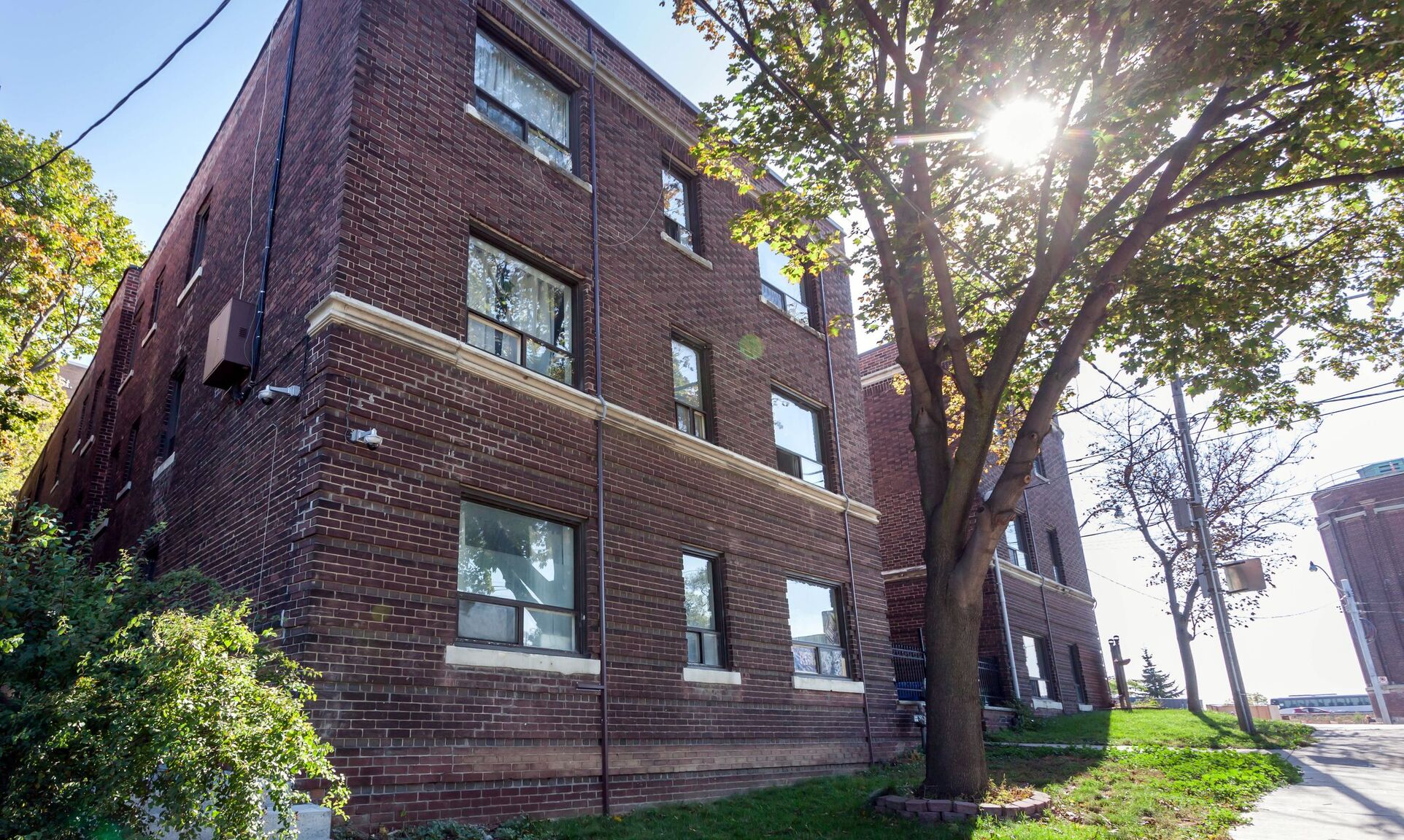 1 Claude Avenue - Photo 13