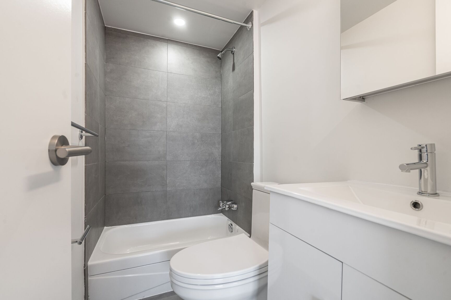 730 St. Clarens - Photo 5