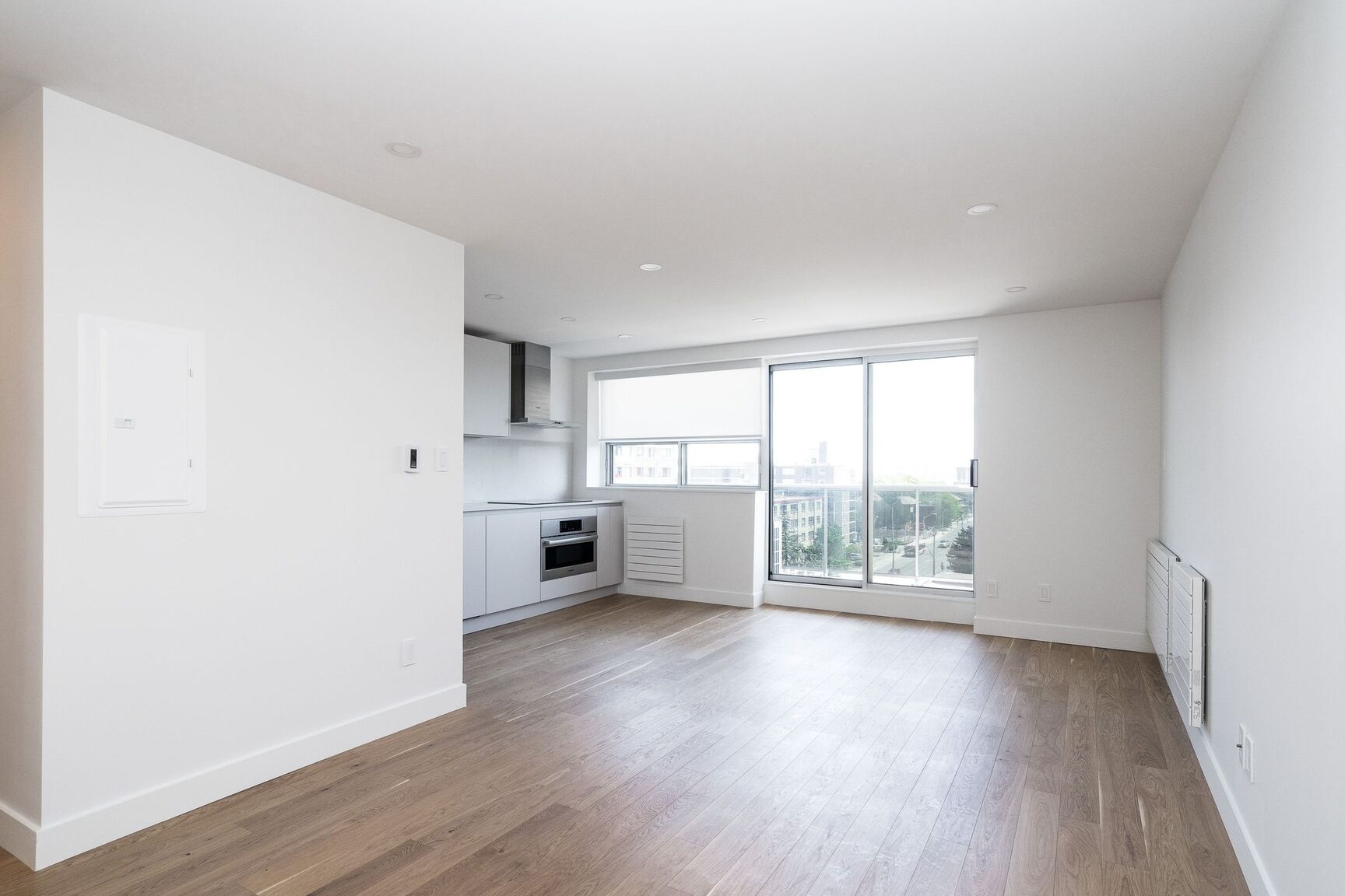 365 Eglinton Avenue East - Photo 7