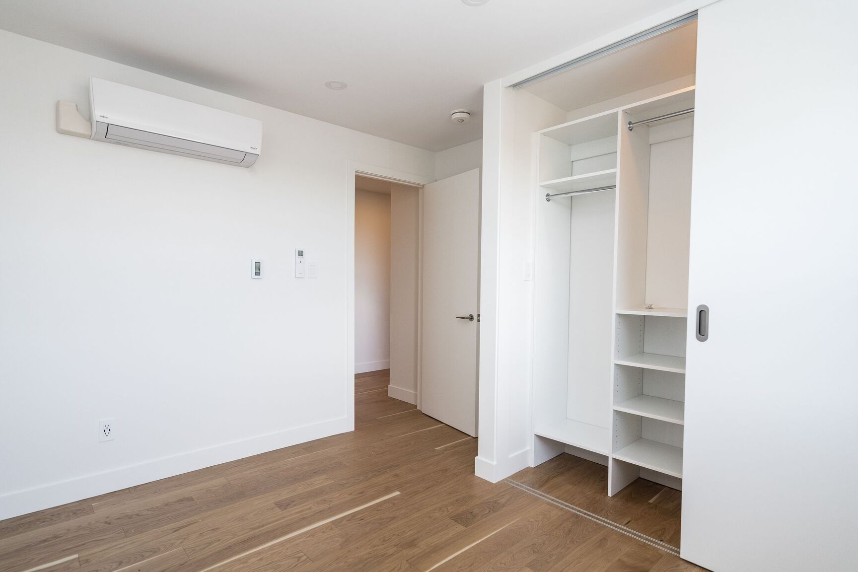 365 Eglinton Avenue East - Photo 15