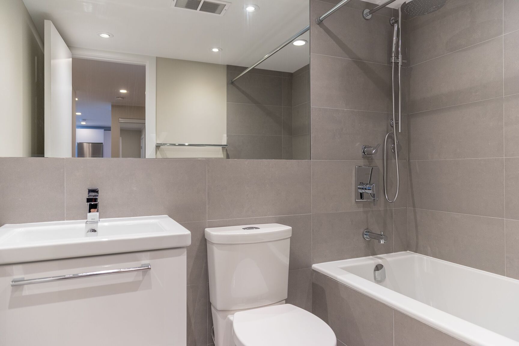 730 St. Clarens - Photo 12