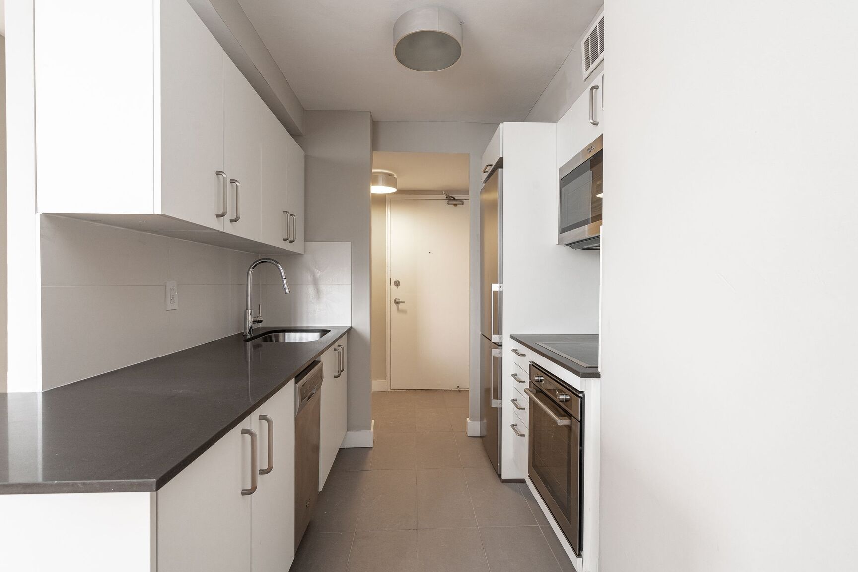 190 Jameson Avenue - Photo 8