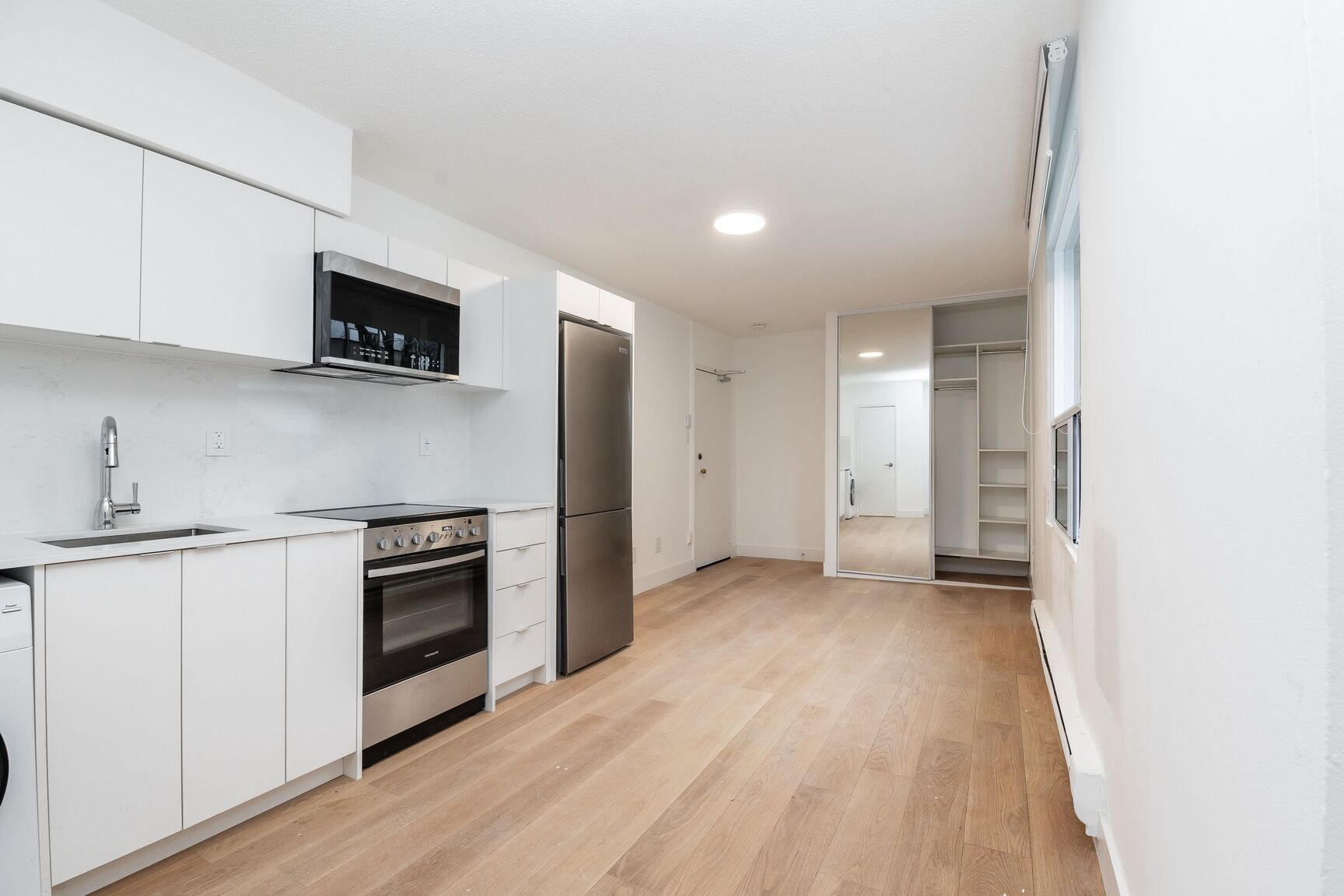 28 Maynard Avenue - Photo 3
