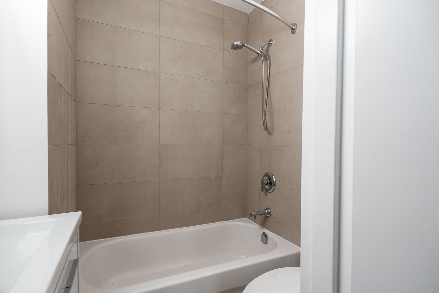 28 Maynard Avenue - Photo 17