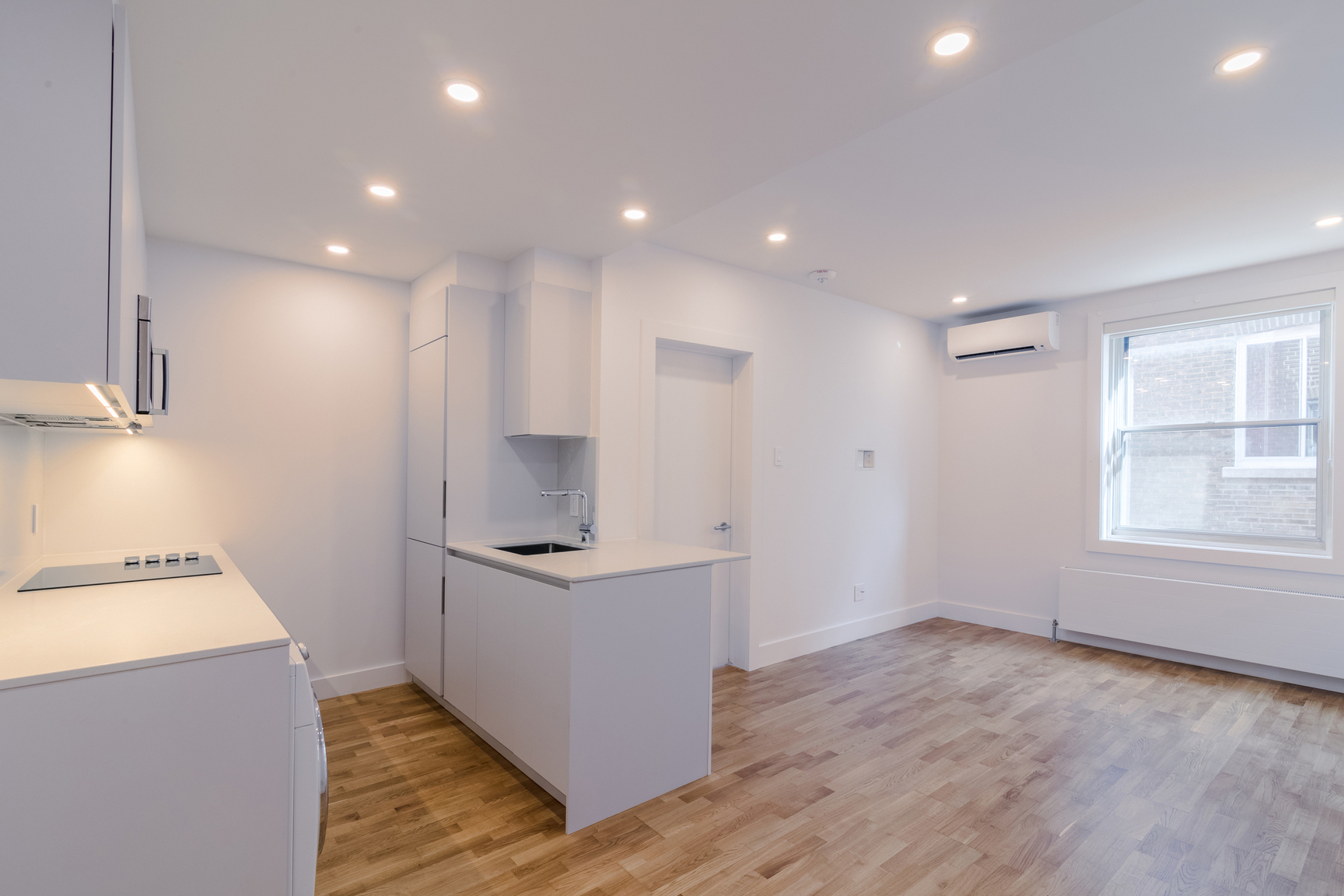 3495 Van Horne - Photo 2