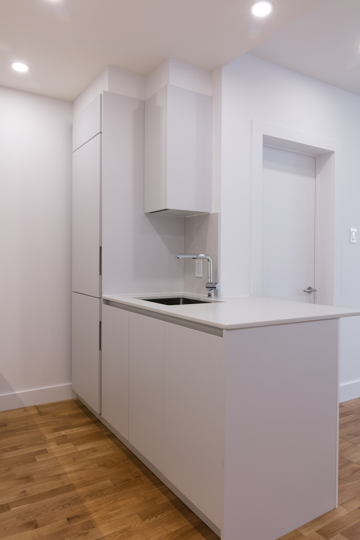 3495 Van Horne - Photo 5