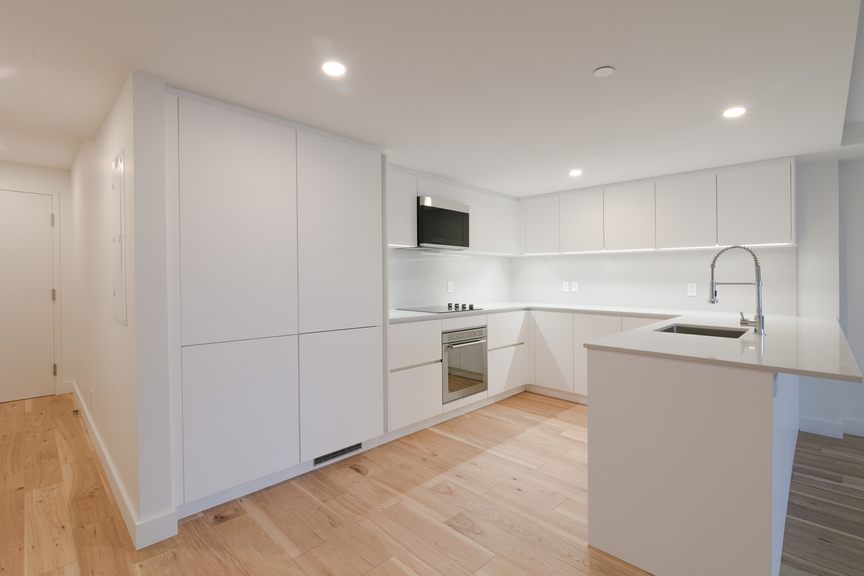 3460 Peel Street - Photo 45