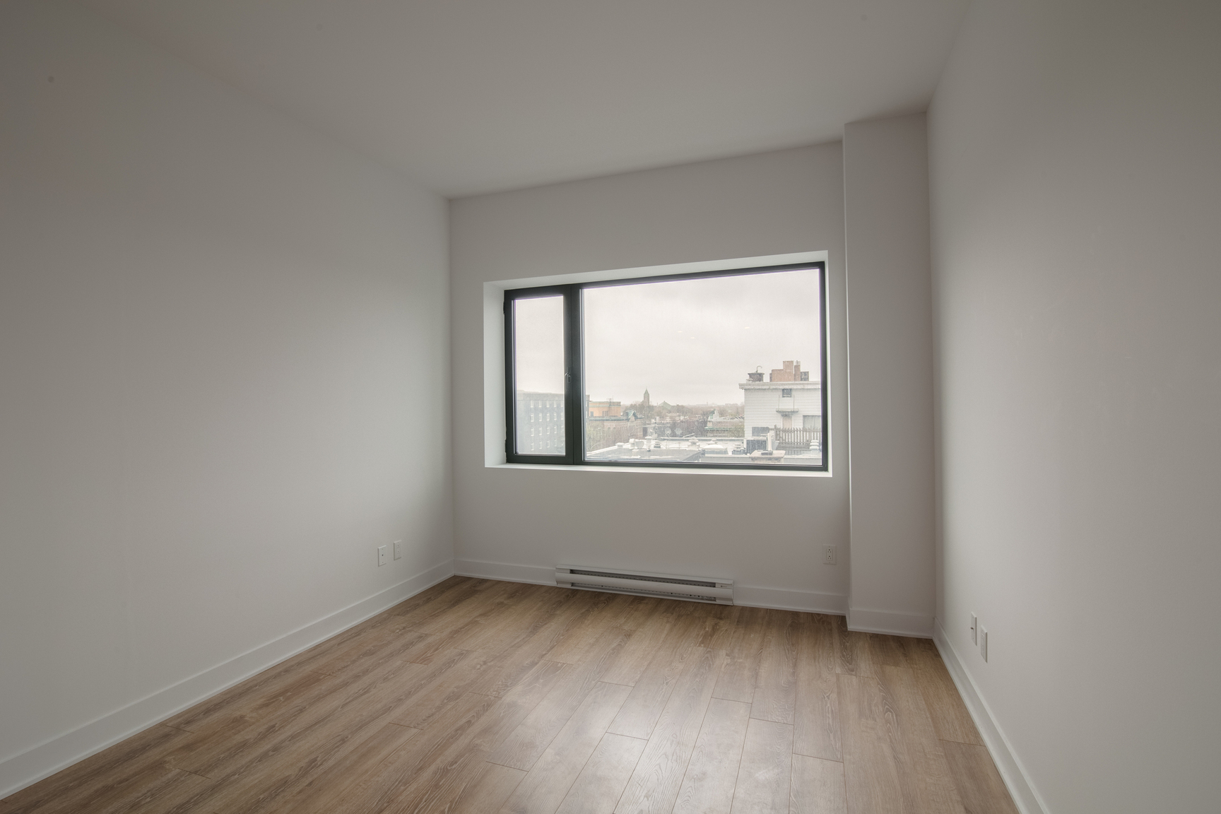 30 Saint Joseph Boulevard Est - Photo 9