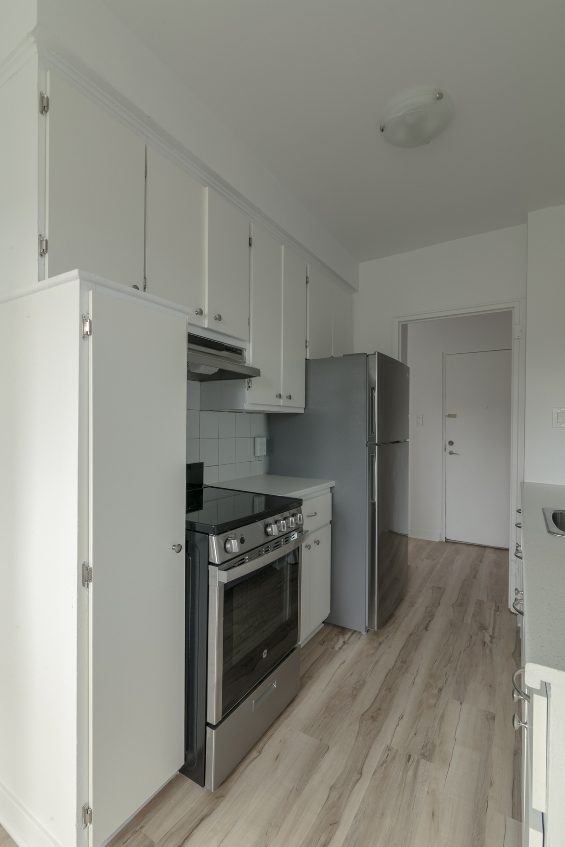 809 Bloomfield Avenue - Photo 2