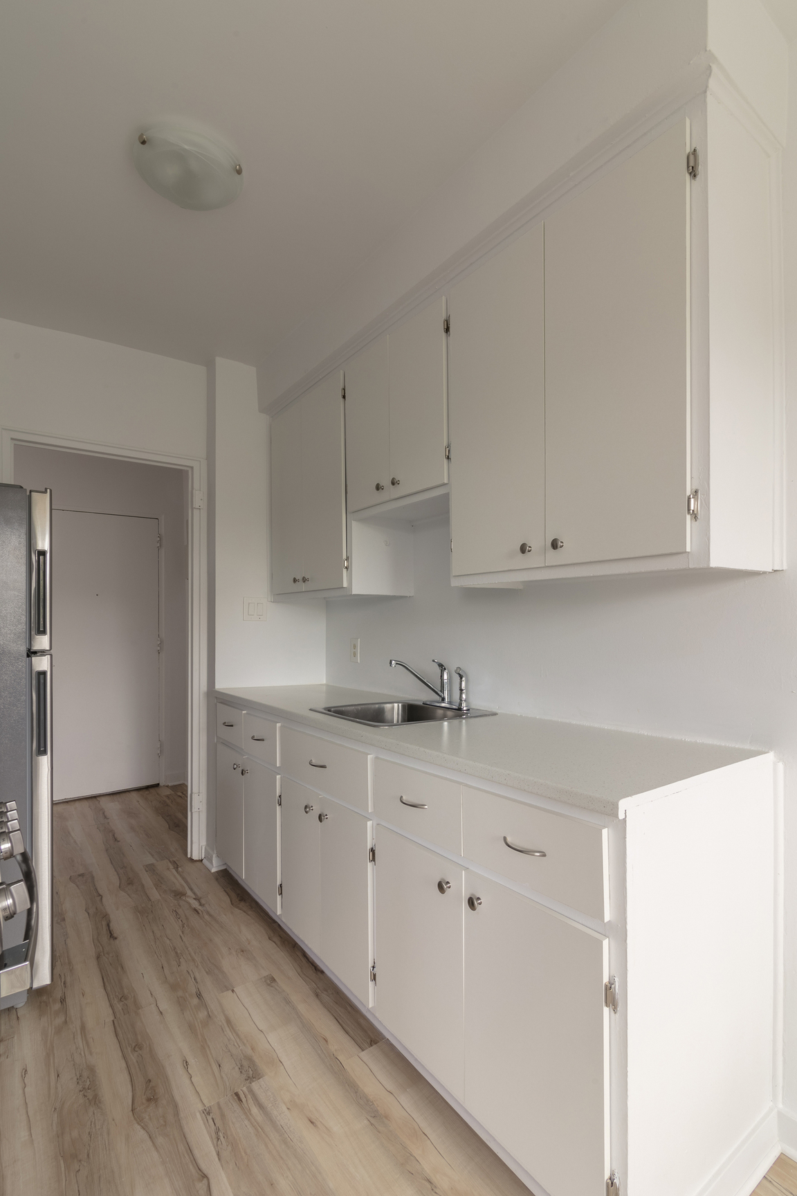 809 Bloomfield Avenue - Photo 3