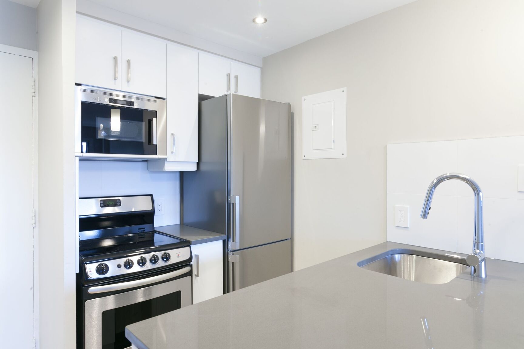 3455 Aylmer - Photo 23