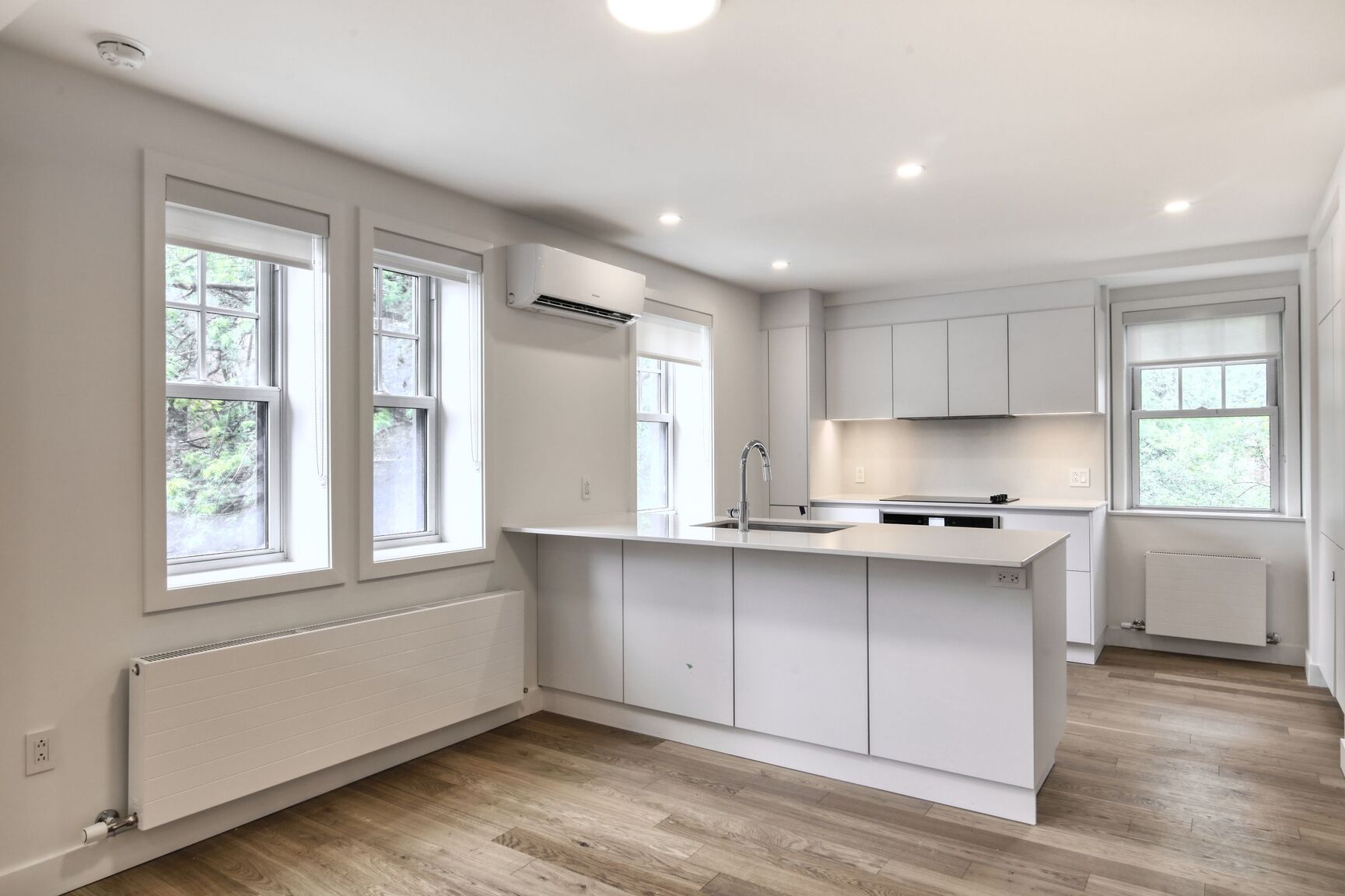 1 Rosemount Avenue - Photo 4