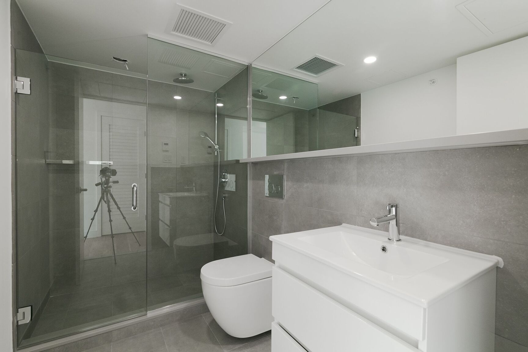 3460 Peel Street - Photo 40