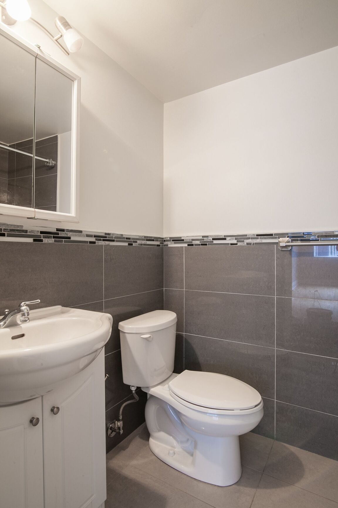 4555 Bonavista Avenue - Photo 20