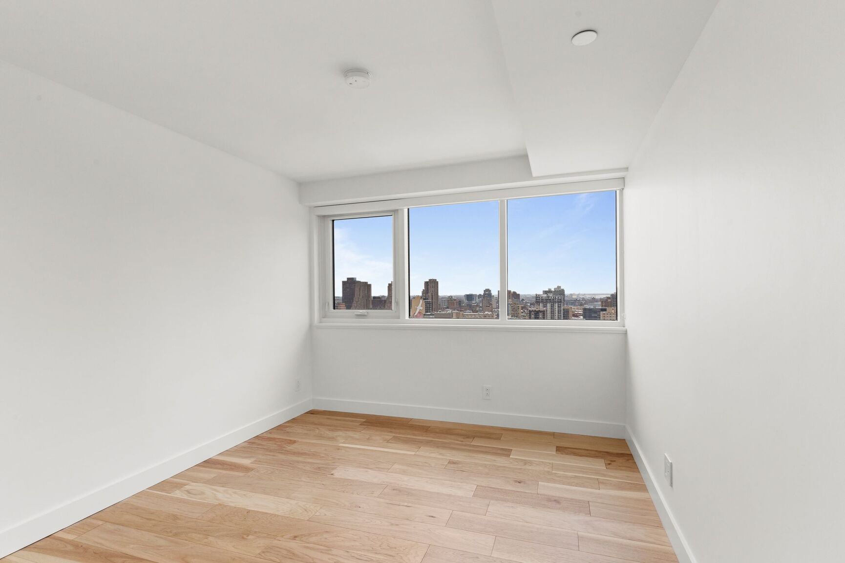 3460 Peel Street - Photo 293