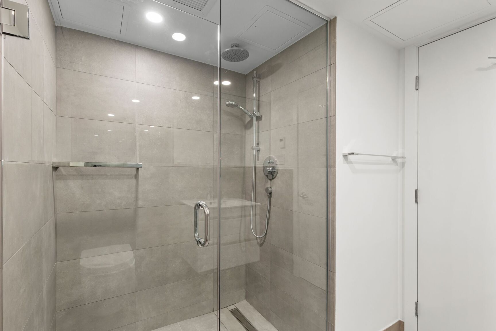 3460 Peel Street - Photo 350