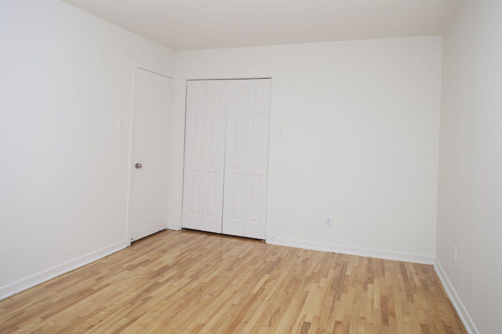 4570-4590 Queen Mary - Photo 24