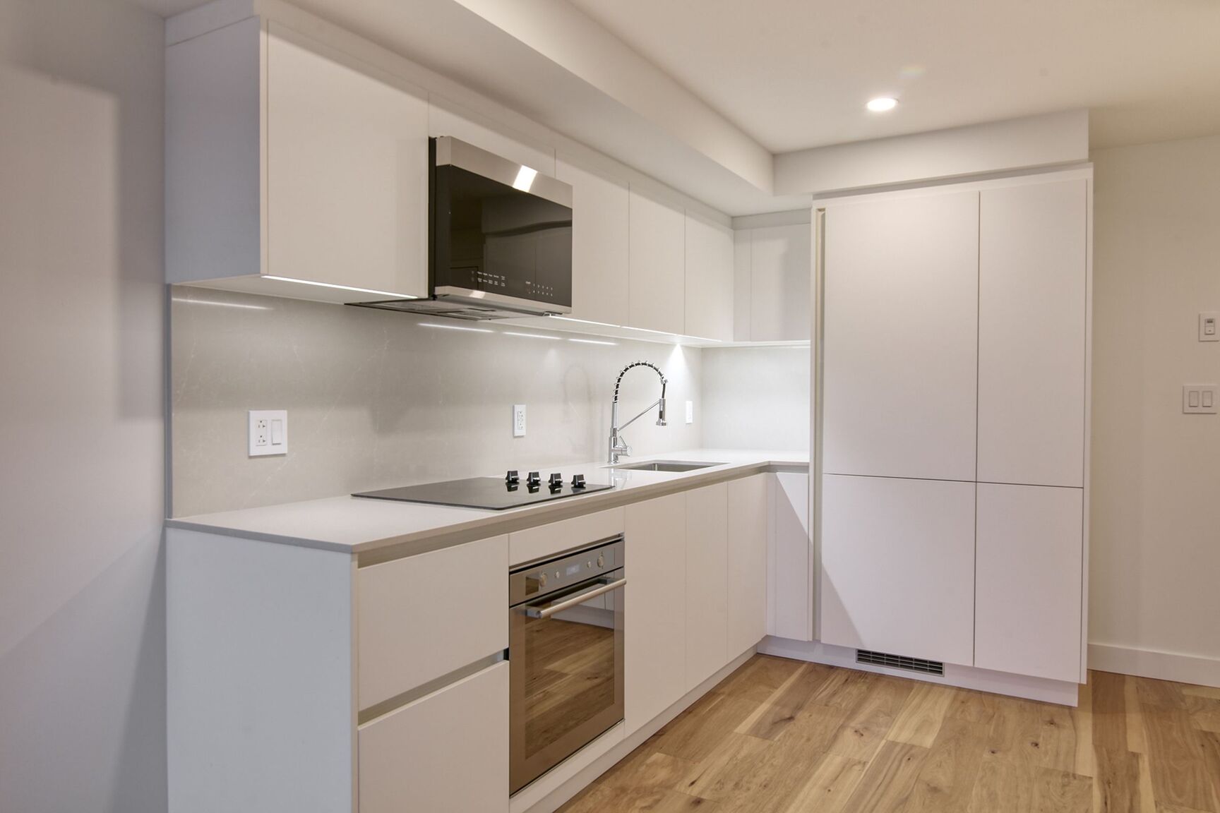3460 Peel Street - Photo 97