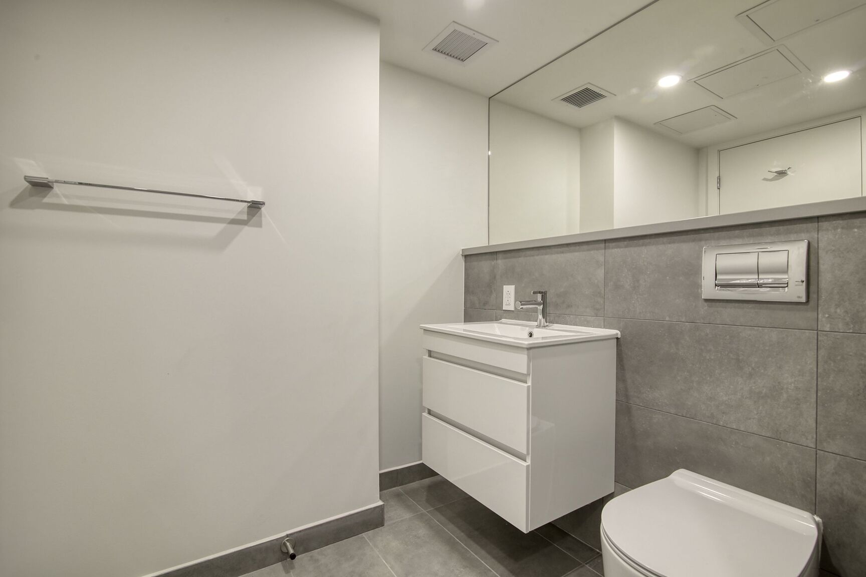 3460 Peel Street - Photo 105