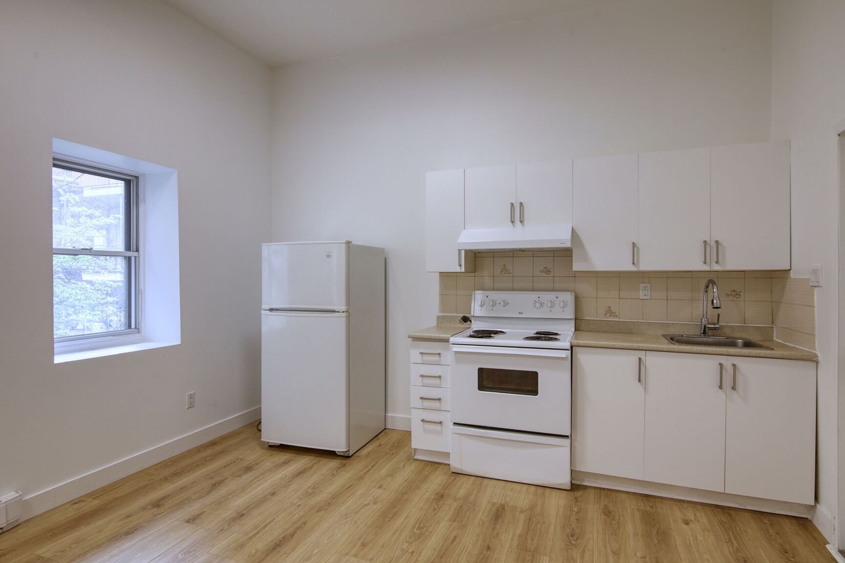 539 Prince-Arthur west - Photo 19