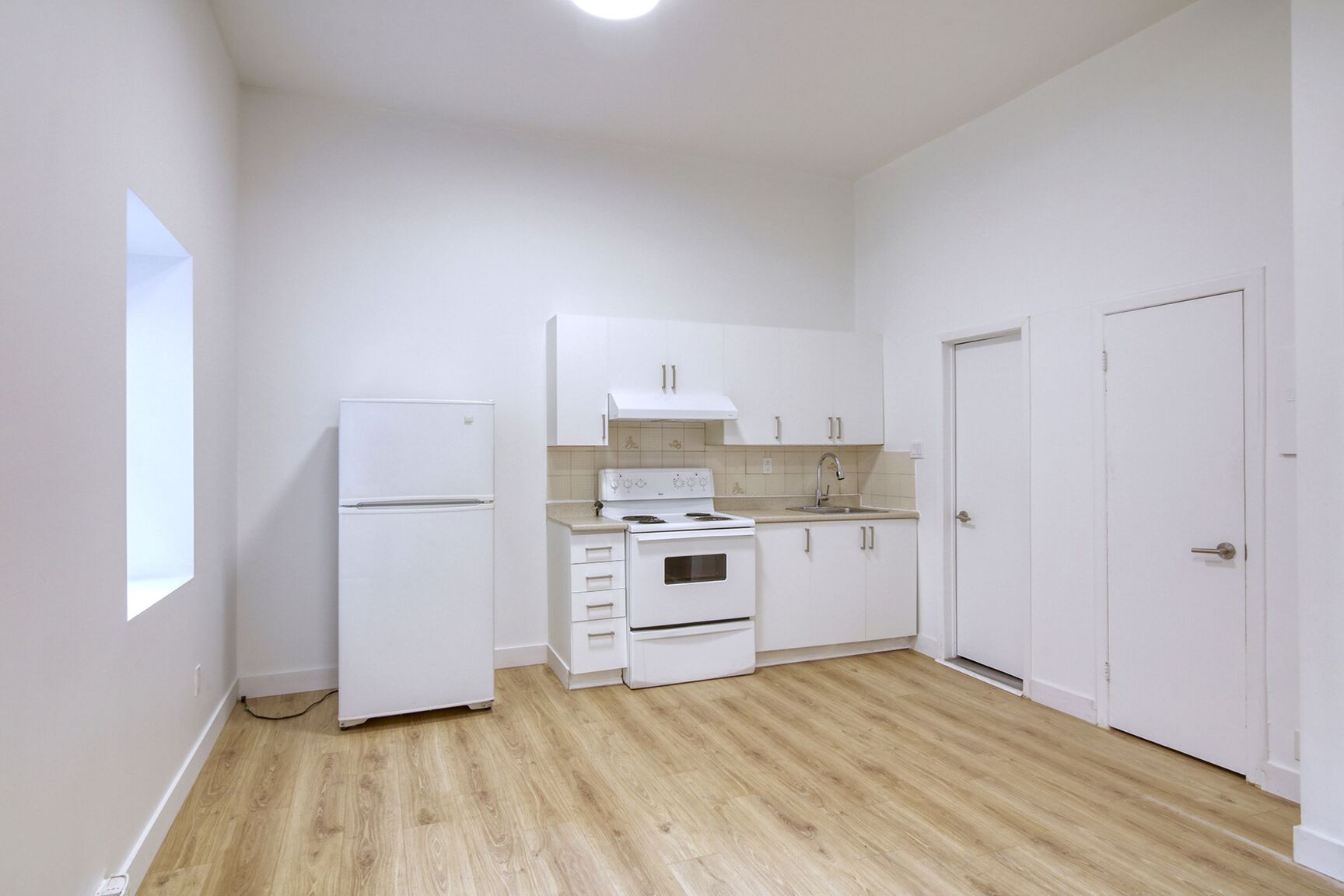 539 Prince-Arthur west - Photo 23