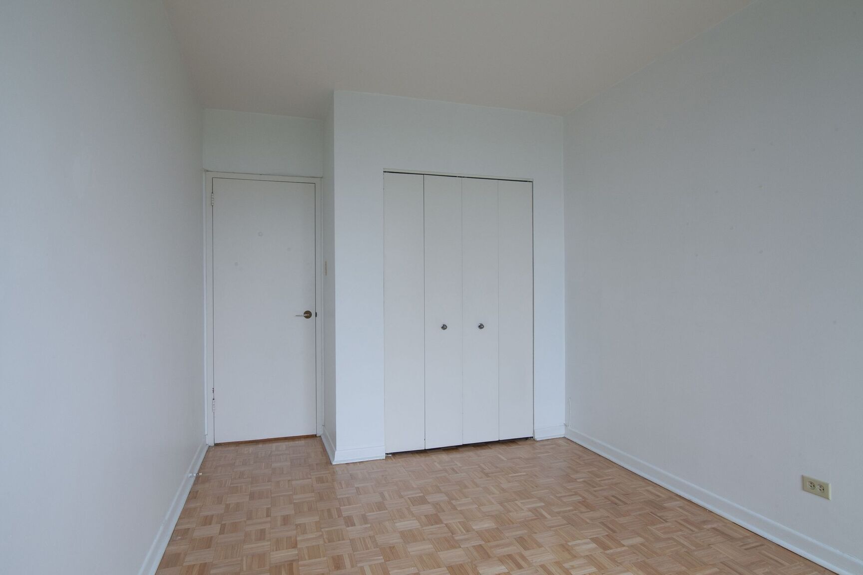900 Rockland Avenue - Photo 21