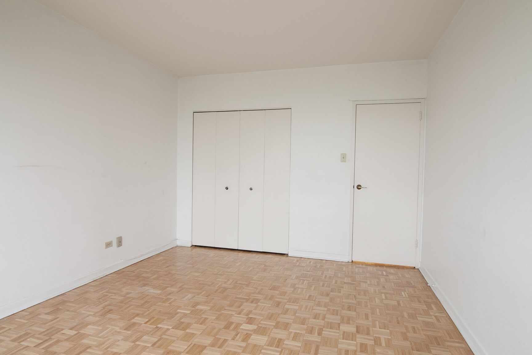 900 Rockland Avenue - Photo 23