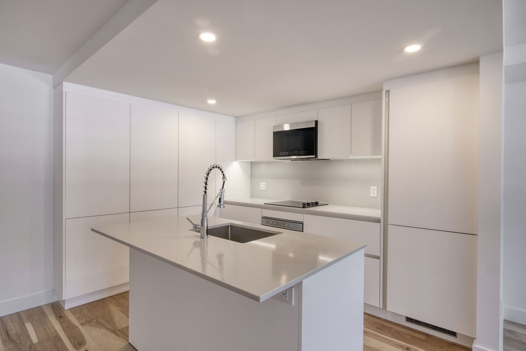 3460 Peel Street - Photo 16