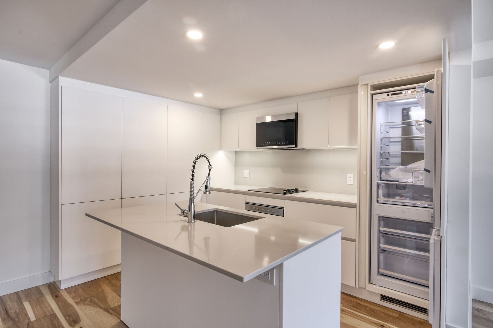 3460 Peel Street - Photo 18