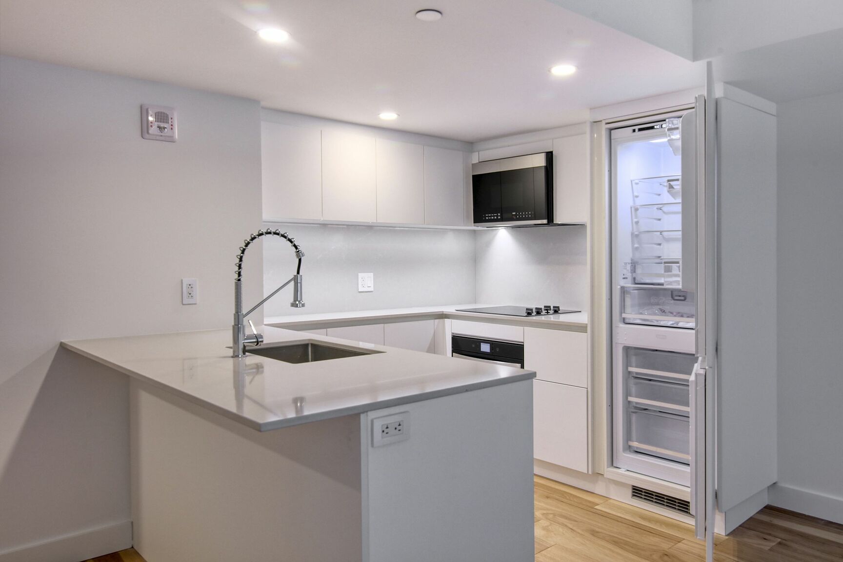 3460 Peel Street - Photo 157