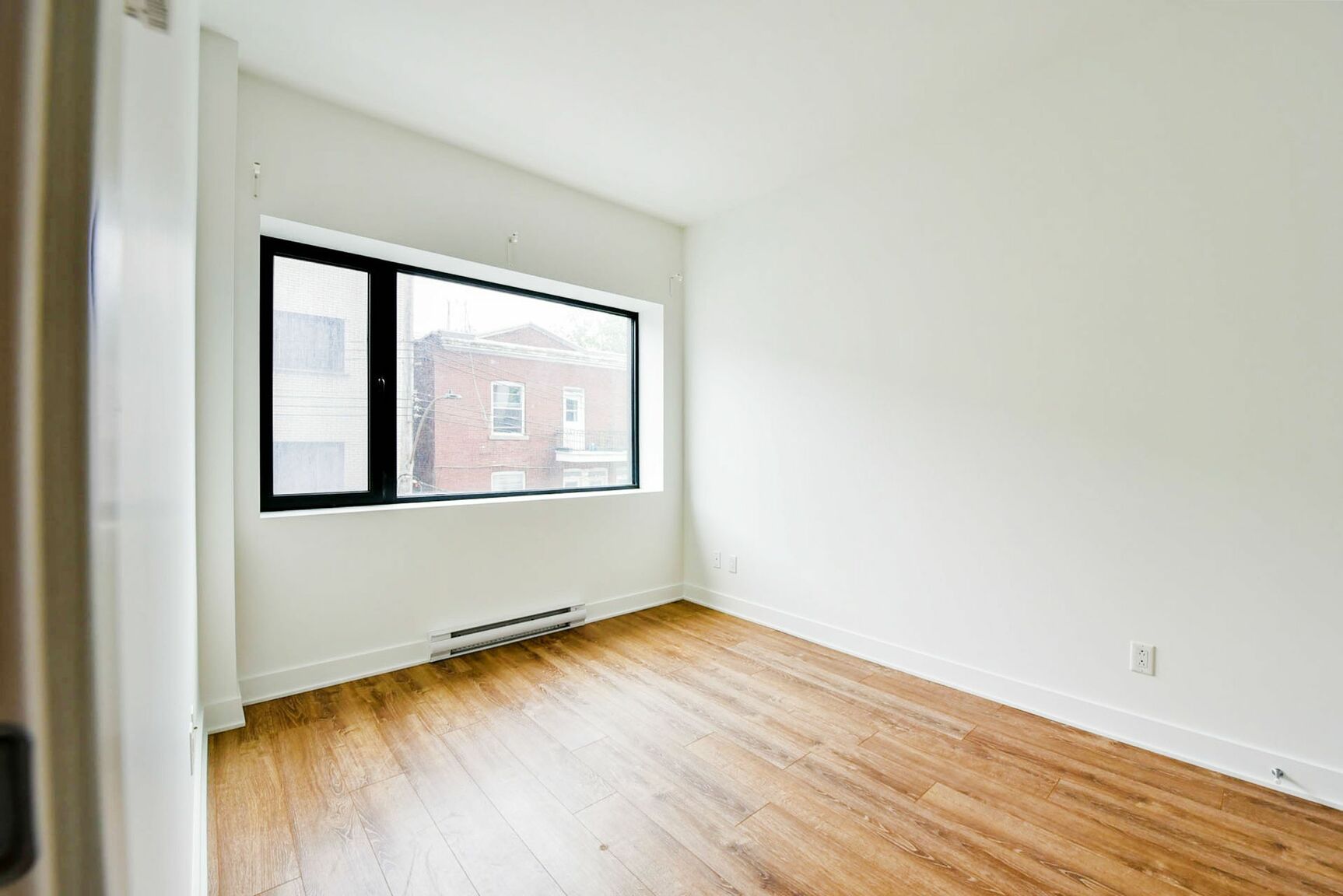 30 Saint Joseph Boulevard Est - Photo 59