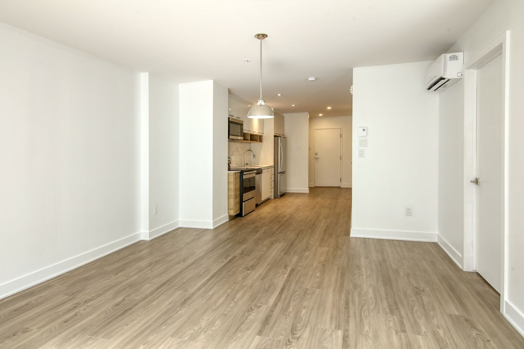 9675 Papineau - Photo 49