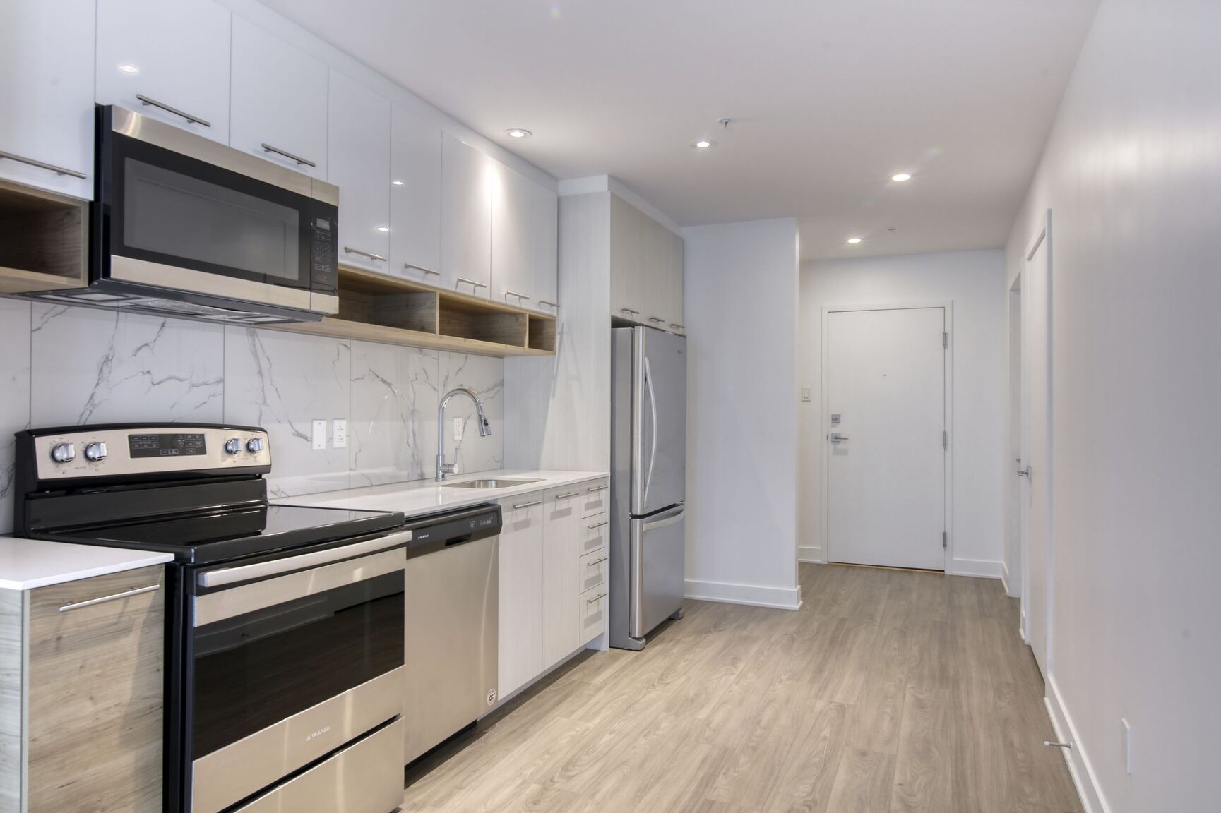 9675 Papineau - Photo 50