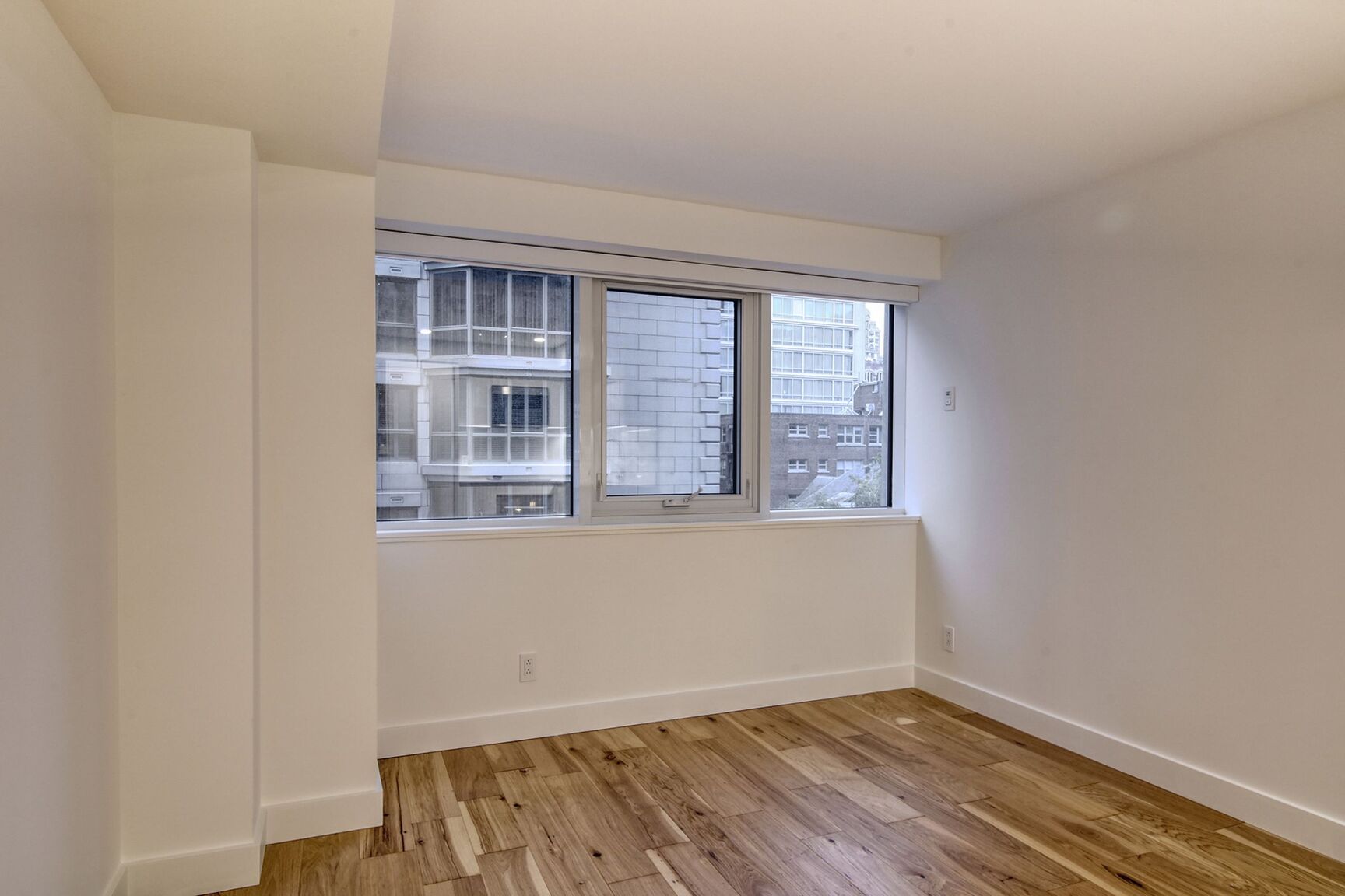 3460 Peel Street - Photo 112