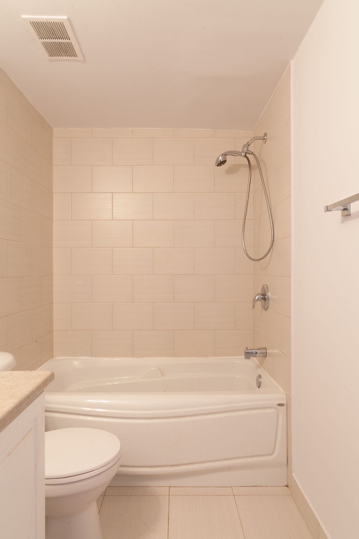 2400 Van Horne Street - Photo 26