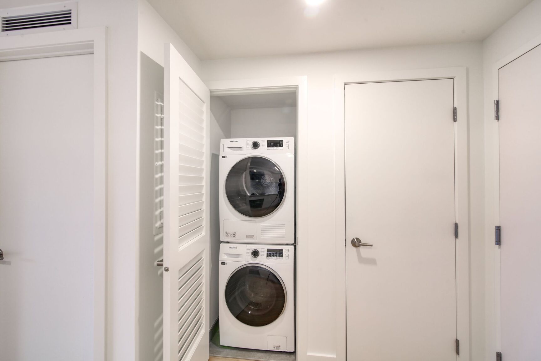 3460 Peel Street - Photo 123