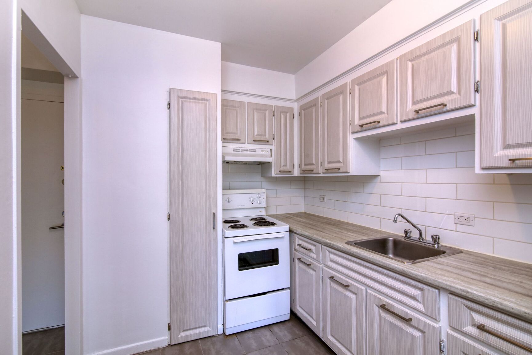 2400 Van Horne Street - Photo 53