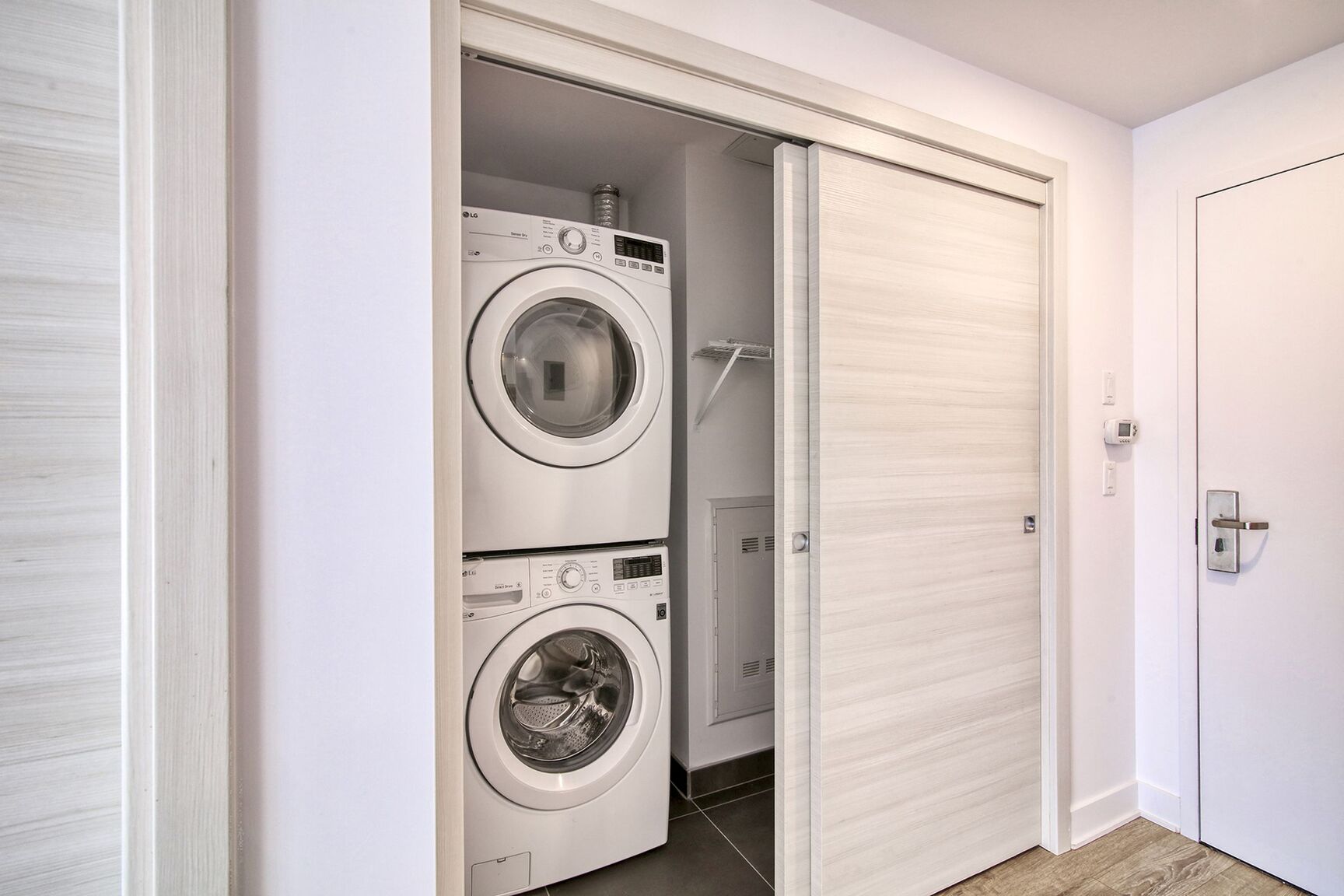 30 Saint Joseph Boulevard Est - Photo 24