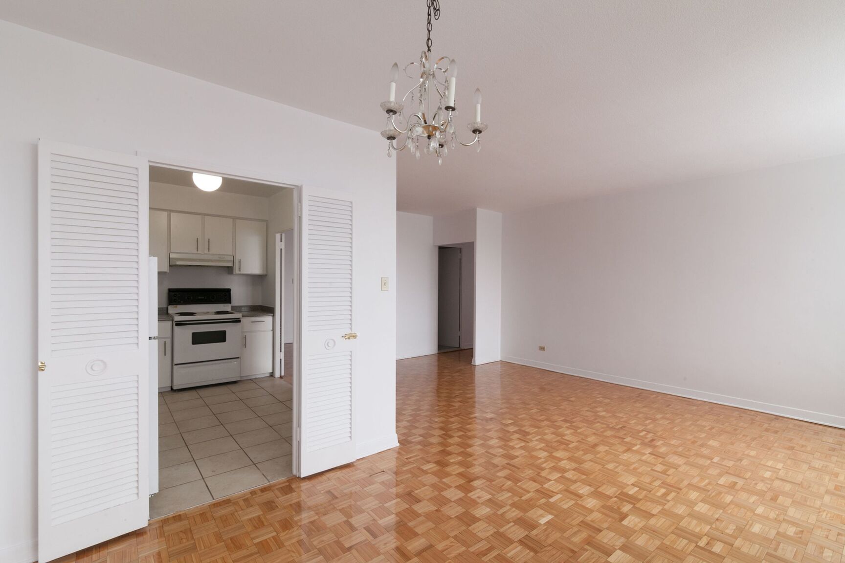 900 Rockland Avenue - Photo 4