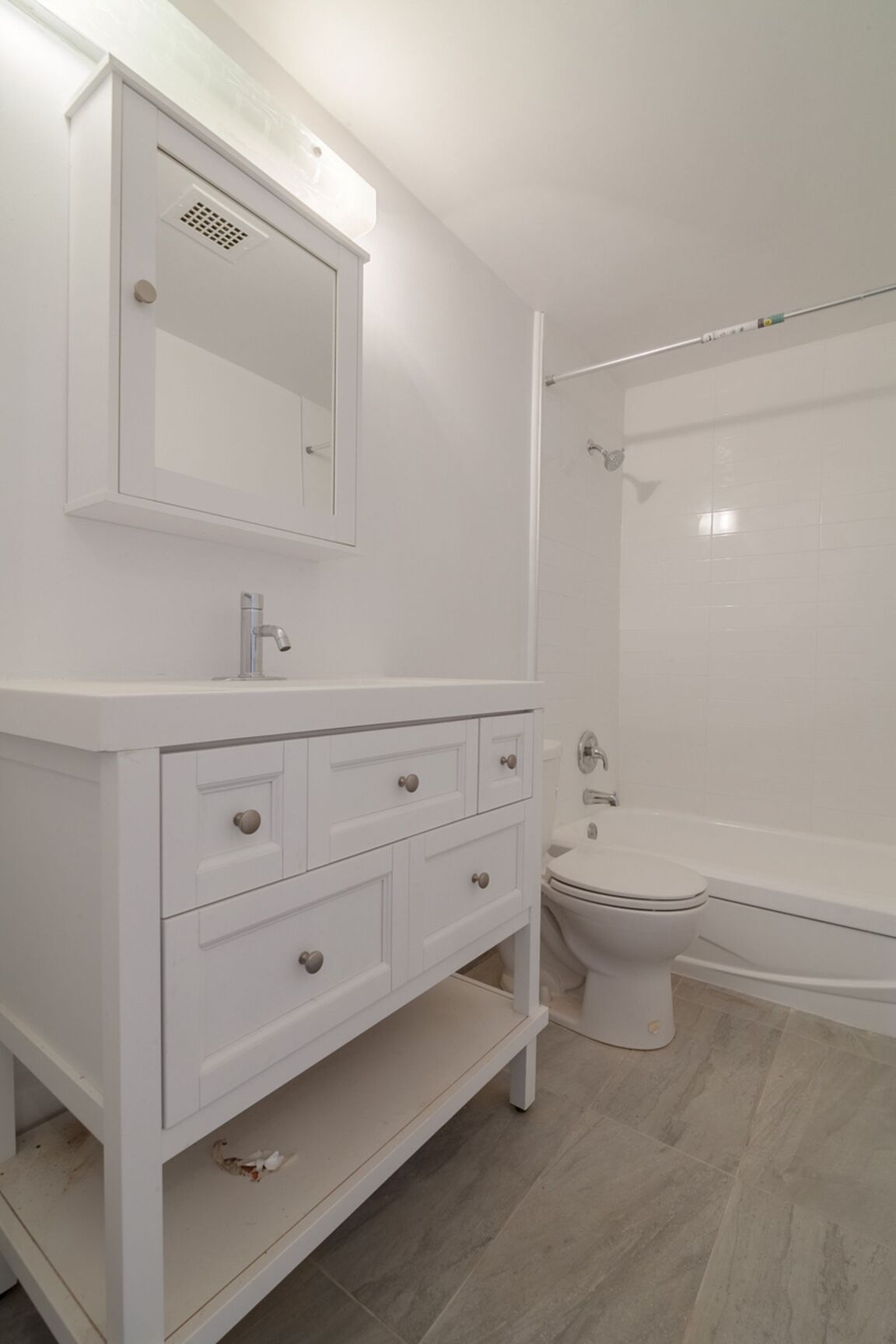 900 Rockland Avenue - Photo 8