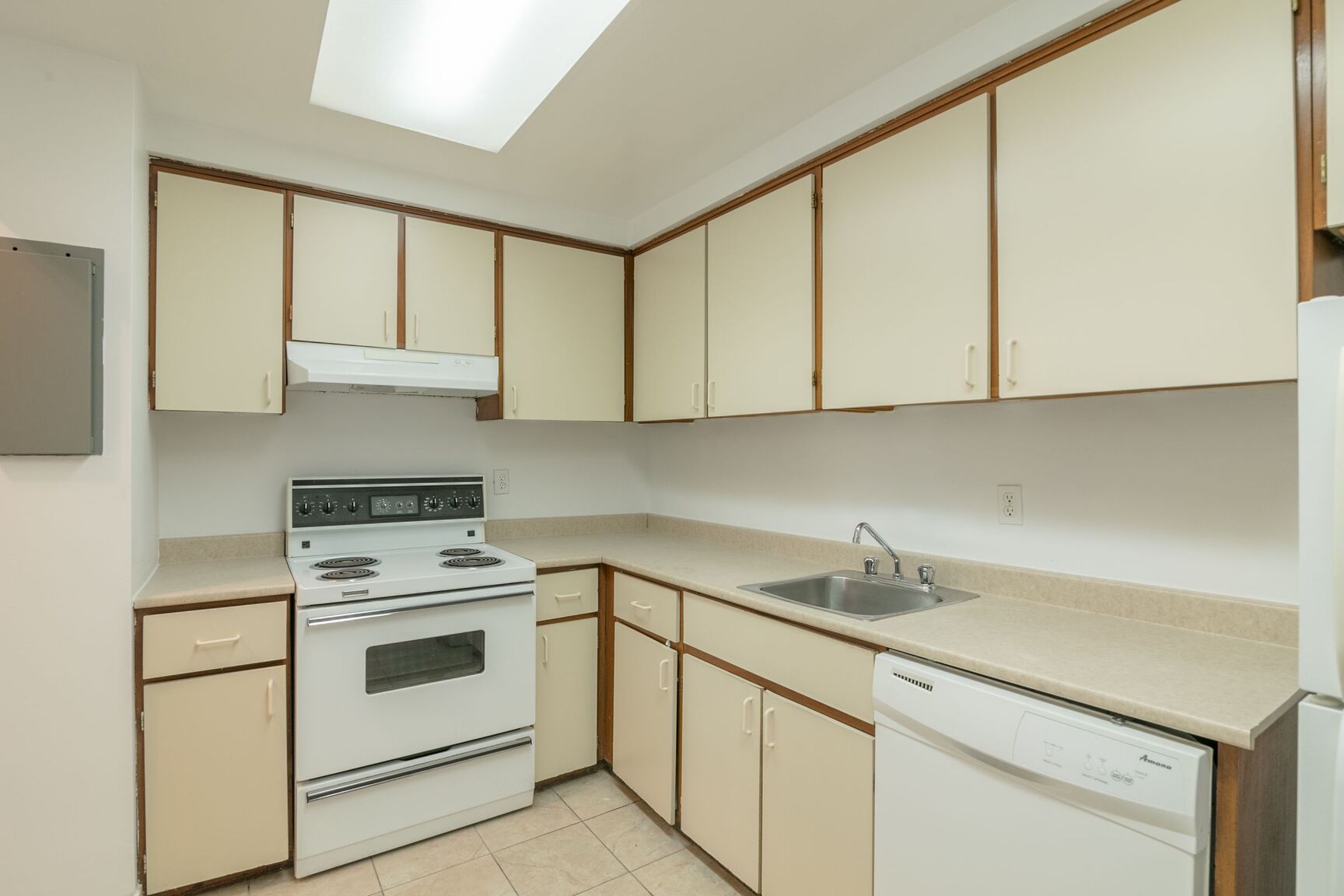 900 Rockland Avenue - Photo 15