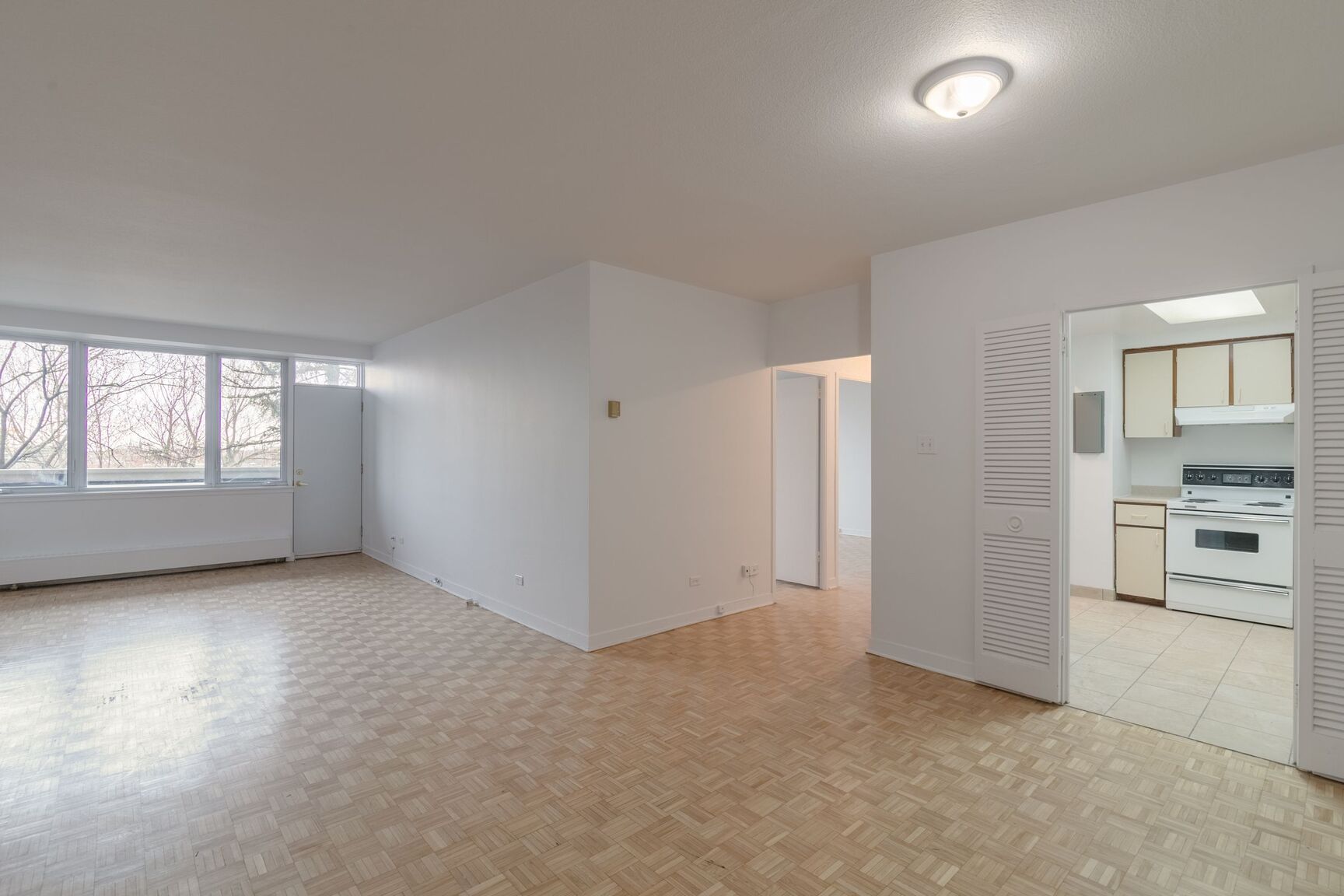 900 Rockland Avenue - Photo 17