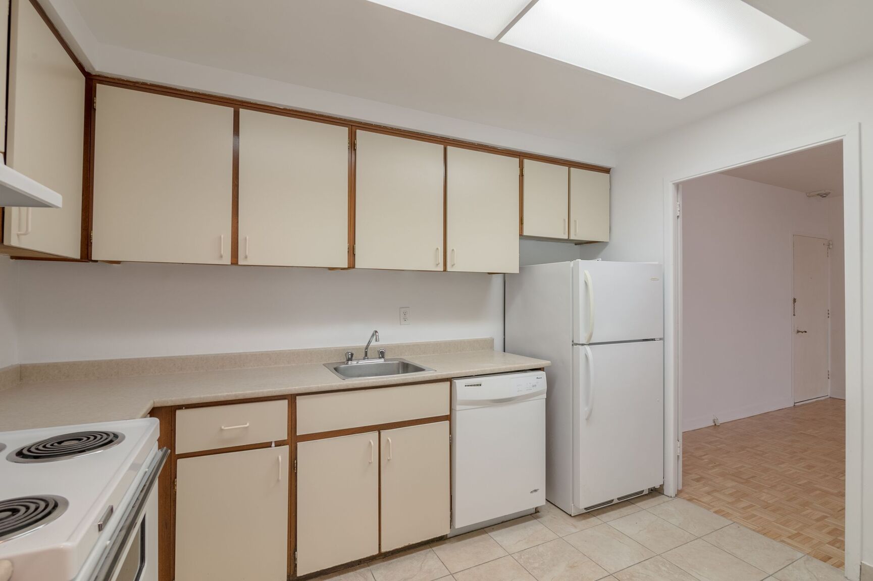 900 Rockland Avenue - Photo 18