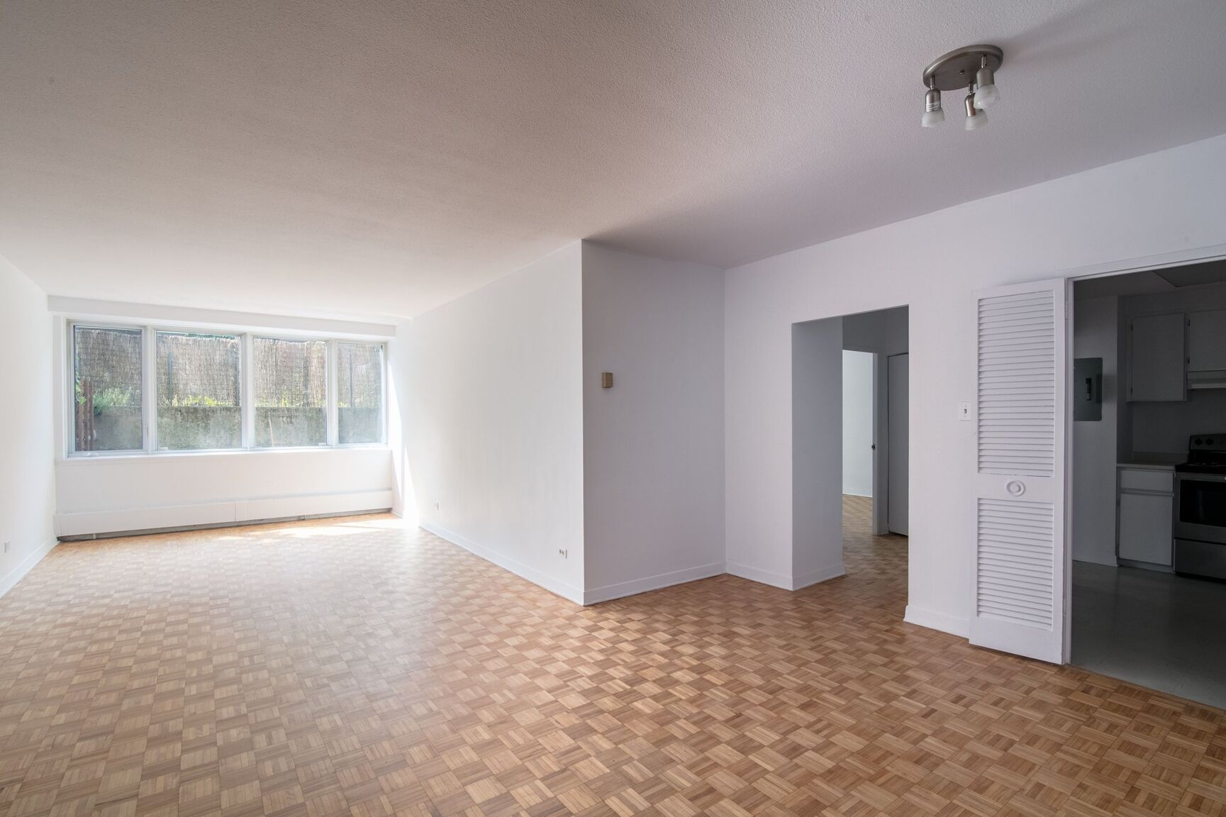 900 Rockland Avenue - Photo 28
