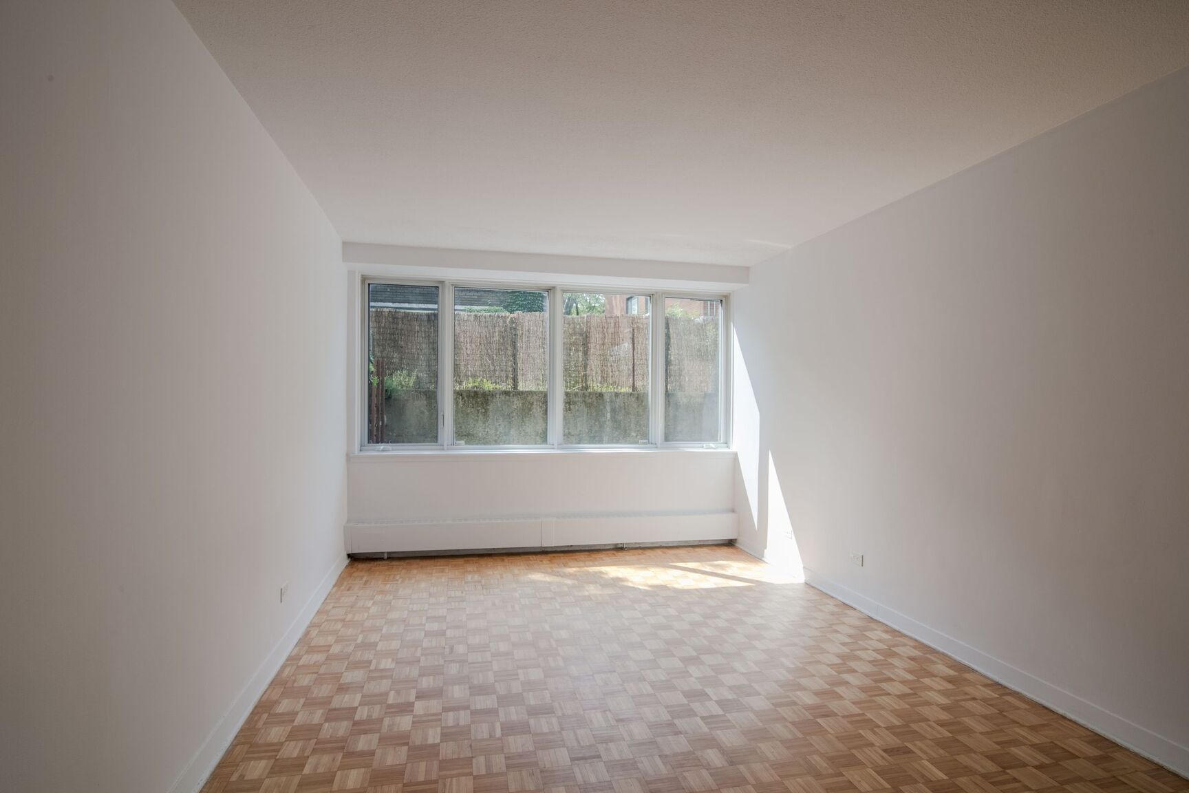 900 Rockland Avenue - Photo 31